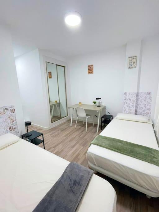Modern Apartment In Malaga - Rosas Eksteriør bilde